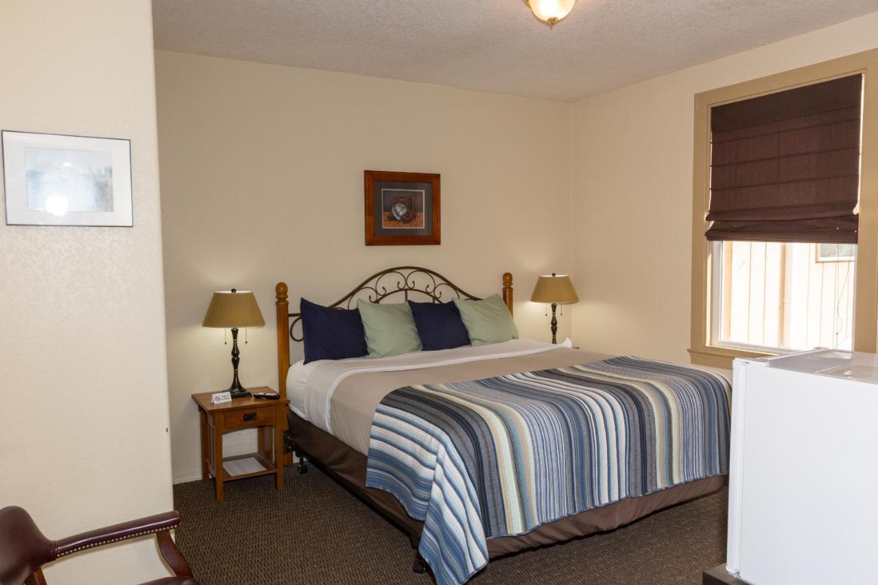 Hotel Cathlamet Exterior photo