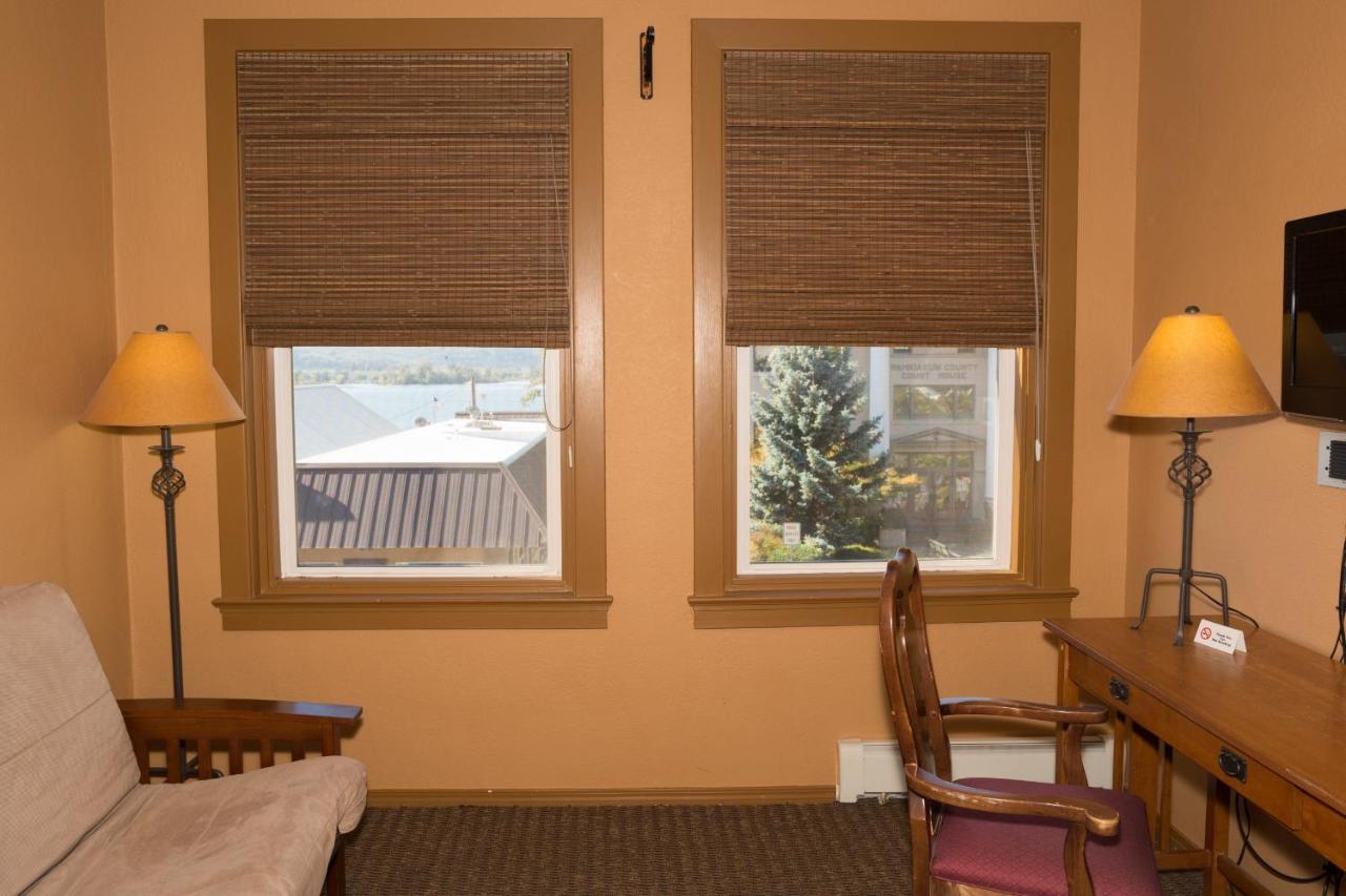 Hotel Cathlamet Exterior photo